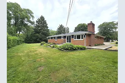 W136N7015  Claas Rd, Menomonee Falls, WI 53051 - Photo 47