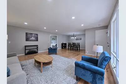 W136N7015  Claas Rd, Menomonee Falls, WI 53051 - Photo 17