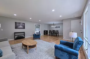 W136N7015 Claas Rd, Menomonee Falls, WI 53051 - Photo 17