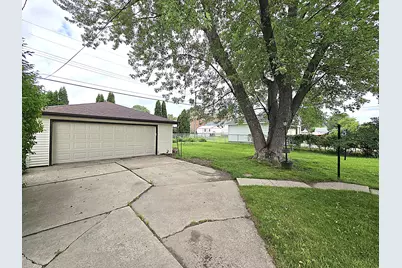 3627 S 86th St, Milwaukee, WI 53228 - Photo 37