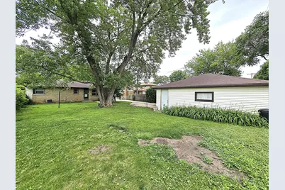3627 S 86th St, Milwaukee, WI 53228 - Photo 41