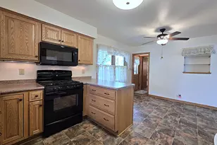 3627 S 86th St, Milwaukee, WI 53228 - Photo 7