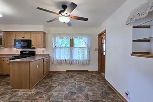 3627 S 86th St, Milwaukee, WI 53228 - Photo 11