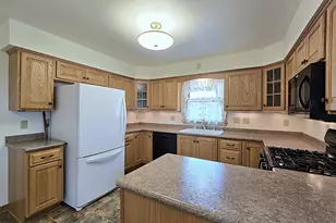 3627 S 86th St, Milwaukee, WI 53228 - Photo 5
