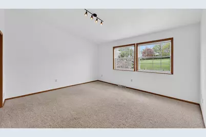390  Dustin Dr #1-7, Brookfield, WI 53045 - Photo 21