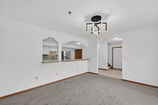 390 Dustin Dr, Brookfield, WI 53045 - Photo 19