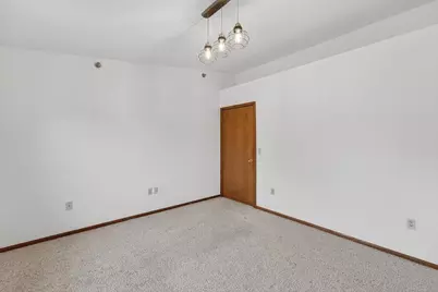 390  Dustin Dr #1-7, Brookfield, WI 53045 - Photo 9