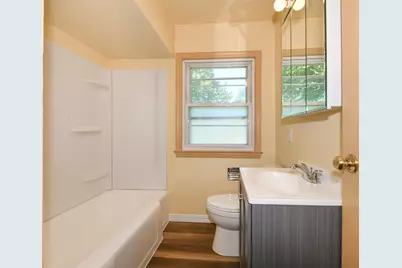 3662 S Brust Ave, Milwaukee, WI 53207 - Photo 13