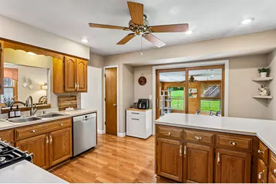 S86W31341  Meyer Dr, Mukwonago, WI 53149 - Photo 11