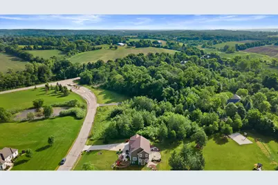 S63W22755  Garrett Dr, Vernon, WI 53189 - Photo 5