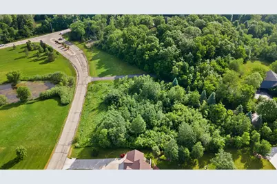 S63W22755  Garrett Dr, Vernon, WI 53189 - Photo 3
