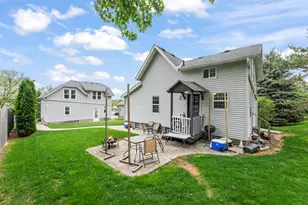 340 Park Ave, Pewaukee, WI 53072 - Photo 47