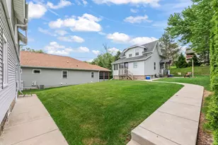 340 Park Ave, Pewaukee, WI 53072 - Photo 27