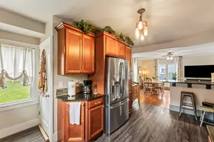 340 Park Ave, Pewaukee, WI 53072 - Photo 11