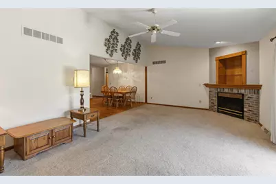 2924  Valley Vw, West Bend, WI 53095 - Photo 13