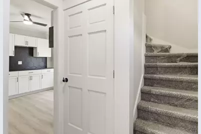 2251 S 73rd St, West Allis, WI 53219 - Photo 15