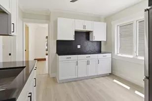 2251 S 73rd St, West Allis, WI 53219 - Photo 11