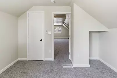 2251 S 73rd St, West Allis, WI 53219 - Photo 19
