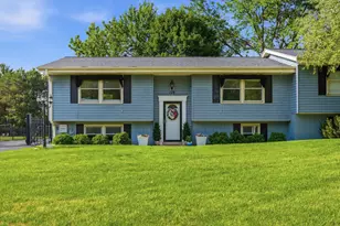 178 W Pembroke Way, Wales, WI 53183 - Photo 1