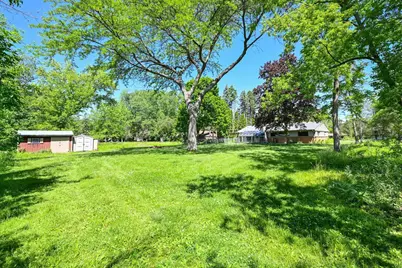 611 W Mequon Rd, Mequon, WI 53092 - Photo 33