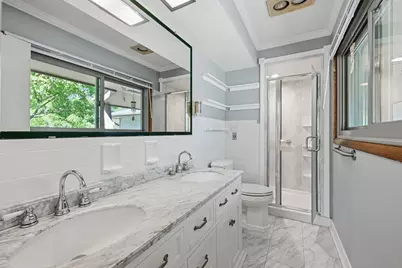 611 W Mequon Rd, Mequon, WI 53092 - Photo 27