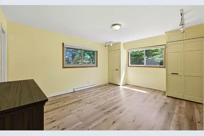 611 W Mequon Rd, Mequon, WI 53092 - Photo 25