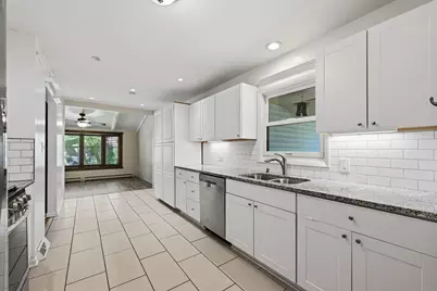611 W Mequon Rd, Mequon, WI 53092 - Photo 11