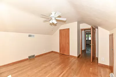 W156N8008  Pilgrim Rd, Menomonee Falls, WI 53051 - Photo 23
