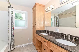 W156N8008 Pilgrim Rd, Menomonee Falls, WI 53051 - Photo 27