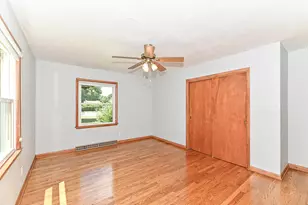 W156N8008 Pilgrim Rd, Menomonee Falls, WI 53051 - Photo 15