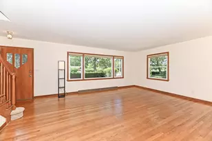 W156N8008 Pilgrim Rd, Menomonee Falls, WI 53051 - Photo 5