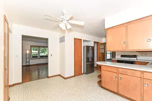 W156N8008 Pilgrim Rd, Menomonee Falls, WI 53051 - Photo 7