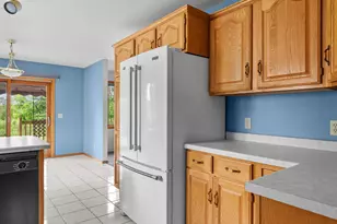 2312 Virginia Dr, Manitowoc, WI 54220 - Photo 7