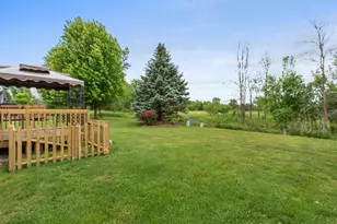 2312 Virginia Dr, Manitowoc, WI 54220 - Photo 17