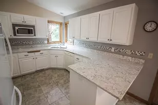 772 Acadia Ave, West Bend, WI 53095 - Photo 3
