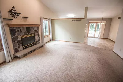 772  Acadia Ave, West Bend, WI 53095 - Photo 9