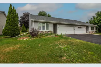 772  Acadia Ave, West Bend, WI 53095 - Photo 1