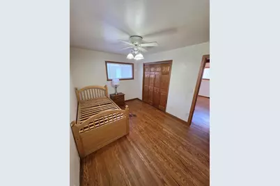 5632 S Melinda St, Milwaukee, WI 53221 - Photo 9