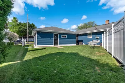 2142  Richmond Ave, Manitowoc, WI 54220 - Photo 17