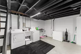 2142 Richmond Ave, Manitowoc, WI 54220 - Photo 13