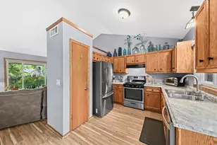 8586 N Meadowside Ct, Brown Deer, WI 53223 - Photo 7