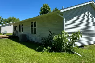 539 Lewellen St, Marshall, WI 53559 - Photo 17