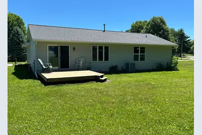539  Lewellen St, Marshall, WI 53559 - Photo 3