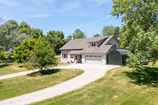 N128W17358 Holy Hill Rd, Germantown, WI 53022 - Photo 1