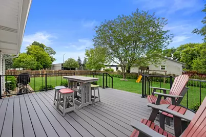 N49W14033  Brook Falls Dr, Menomonee Falls, WI 53051 - Photo 23