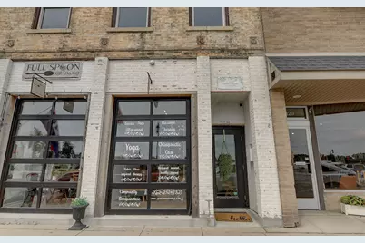 118 N Main St, Oconomowoc, WI 53066 - Photo 17