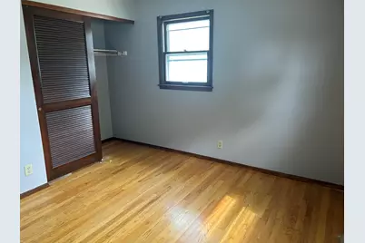 6420 N 49th St, Milwaukee, WI 53223 - Photo 9