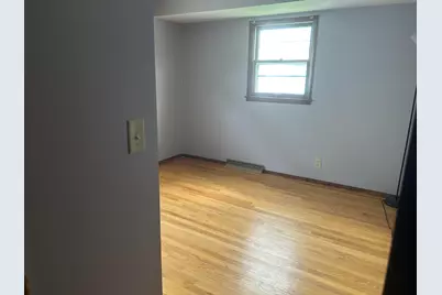 6420 N 49th St, Milwaukee, WI 53223 - Photo 7