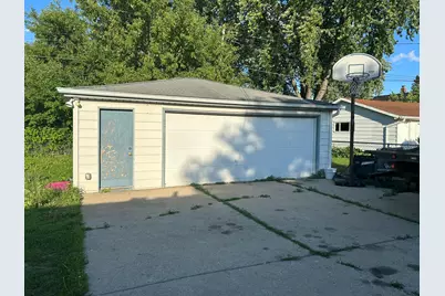 6420 N 49th St, Milwaukee, WI 53223 - Photo 27