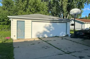 6420 N 49th St, Milwaukee, WI 53223 - Photo 27